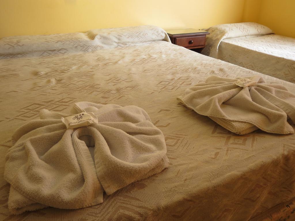 Hotel Arenales Villa Carlos Paz Zimmer foto