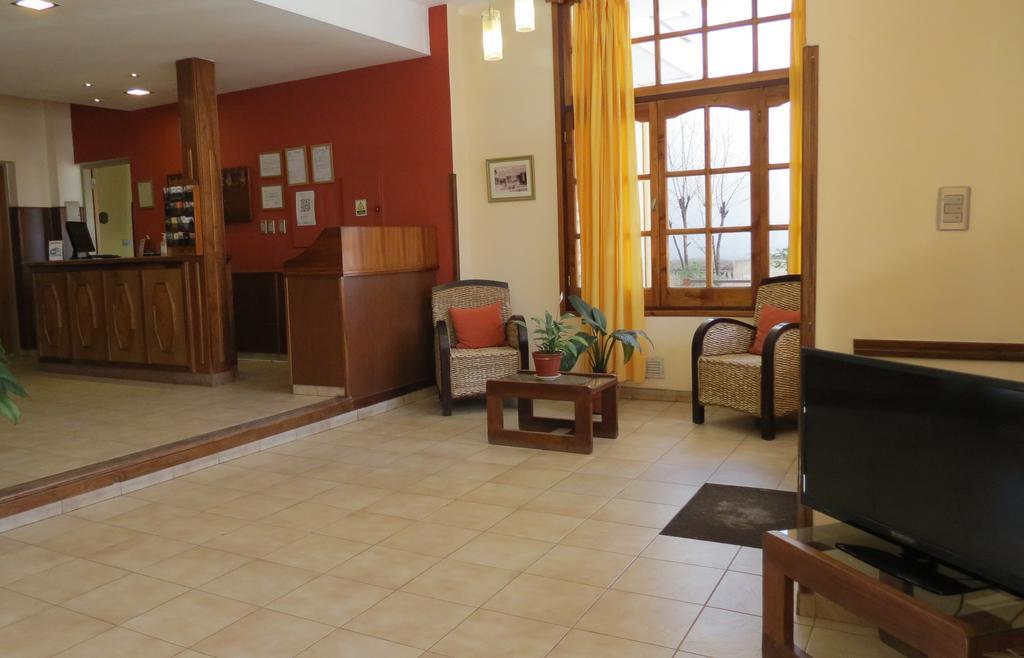 Hotel Arenales Villa Carlos Paz Exterior foto