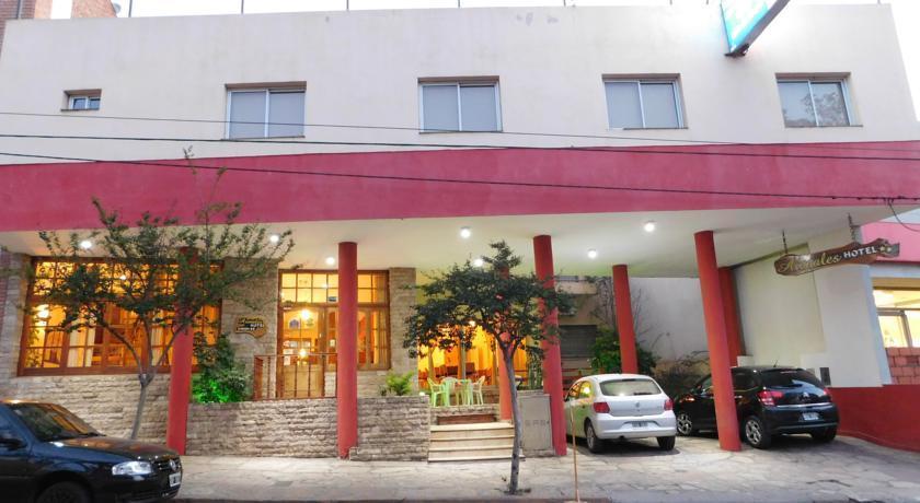 Hotel Arenales Villa Carlos Paz Exterior foto